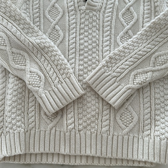 Like New Janie & Jack cable Knit two button sweater cream - Picture 4 of 5